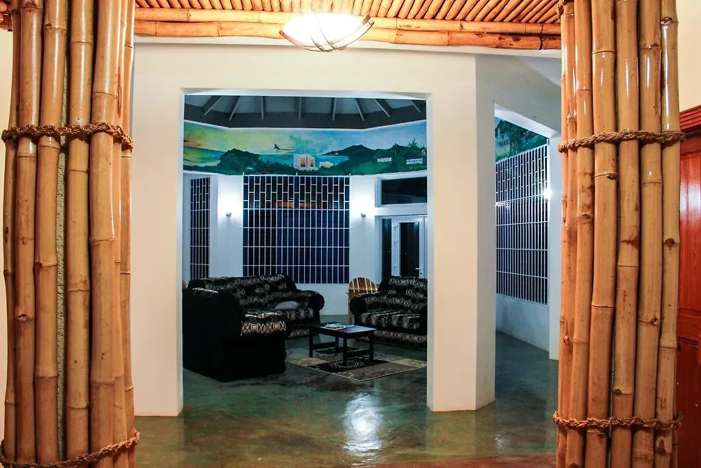 Sunshine Lodge: Your Home Away From Home Montego Bay Tatil Evi