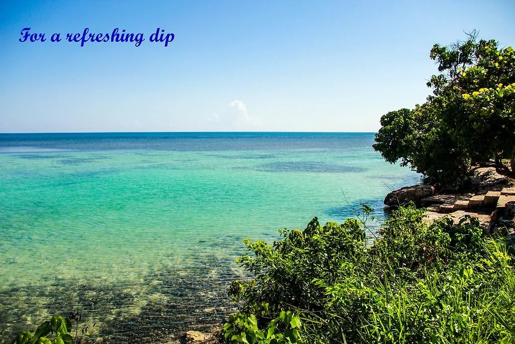 Sunshine Lodge: Your Home Away From Home Montego Bay