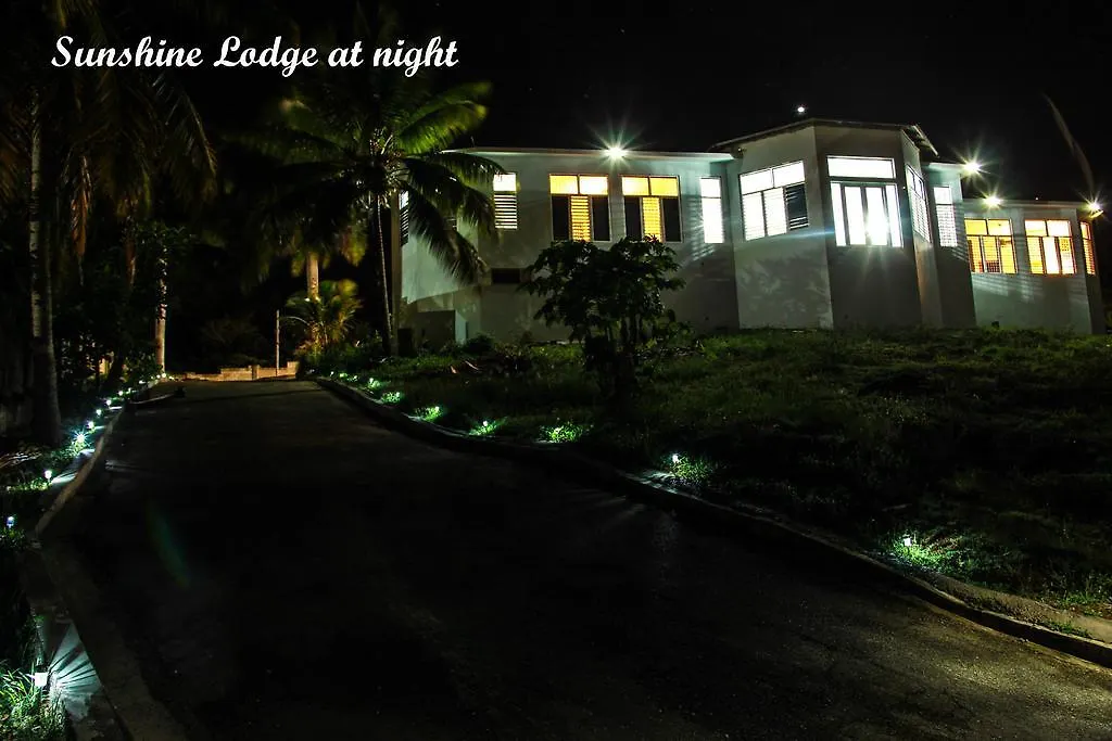 Sunshine Lodge: Your Home Away From Home Montego Bay