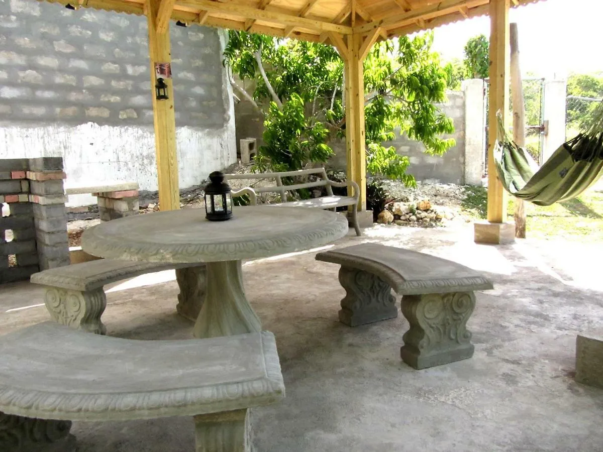 Sunshine Lodge: Your Home Away From Home Montego Bay 0*,